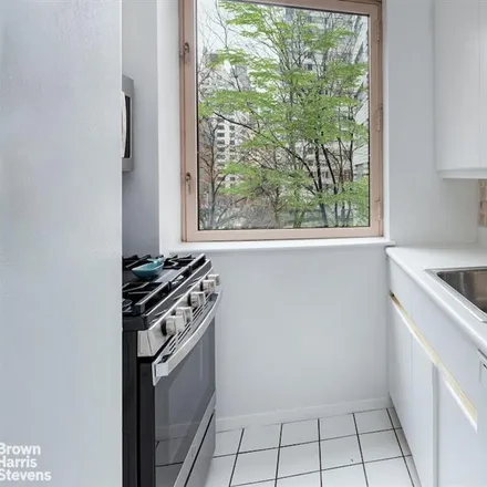 Image 6 - 200 EAST 69TH STREET 3P in New York - Apartment for sale