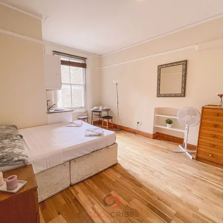 Rent this 1 bed apartment on 4 Linden Gardens in London, W2 4HB