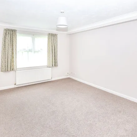 Rent this 1 bed apartment on Vesey Close in Farnborough, GU14 8UT