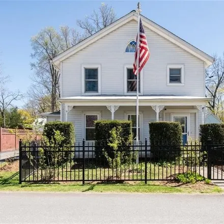 Buy this 3 bed house on 9 Elizabeth Street in Village of Red Hook, Dutchess County