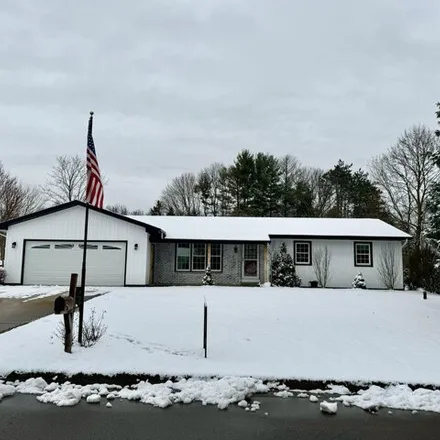 Buy this 4 bed house on 140 Torrey Lane in Emmett Charter Township, MI 49014