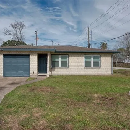 Buy this 2 bed house on 658 Ross Street in La Marque, TX 77568