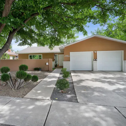 Image 1 - 1401 Kit Carson Avenue Southwest, Albuquerque, NM 87104, USA - House for sale