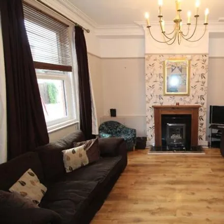 Rent this 4 bed townhouse on The Eldon in 17 Eldon Street, Preston