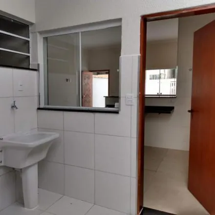 Buy this 2 bed house on Rua dos Expedicionários in Centro, Pindamonhangaba - SP