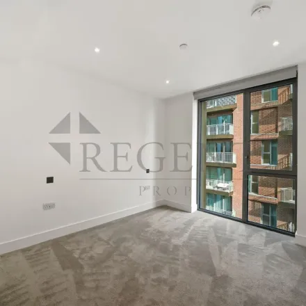 Image 3 - 85 Battersea Rise, London, SW11 1HW, United Kingdom - Apartment for rent