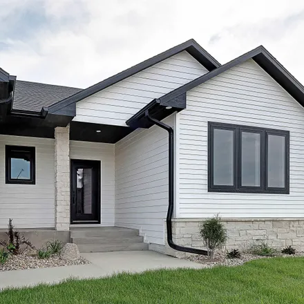 Image 2 - 7495 East Mystic Drive, Pine Lakes Addition, Minnehaha County, SD 57110, USA - House for sale
