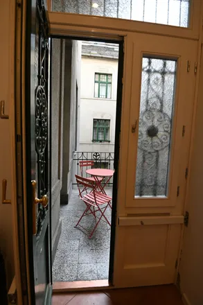 Image 2 - Budapest, Nefelejcs utca 42, 1078, Hungary - Room for rent