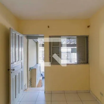 Rent this 6 bed house on Rua Rosalina Borges de Toledo in Burgo Paulista, São Paulo - SP