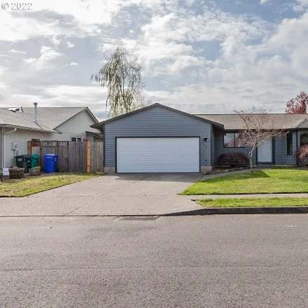 Buy this 3 bed house on 651 Northeast Country Club Place in Gresham, OR 97030