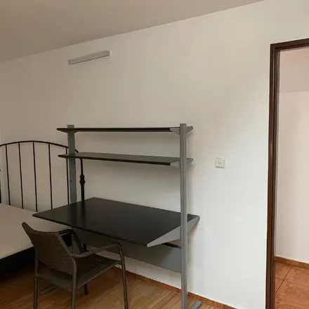 Image 4 - V Ladech, 149 00 Prague, Czechia - Apartment for rent