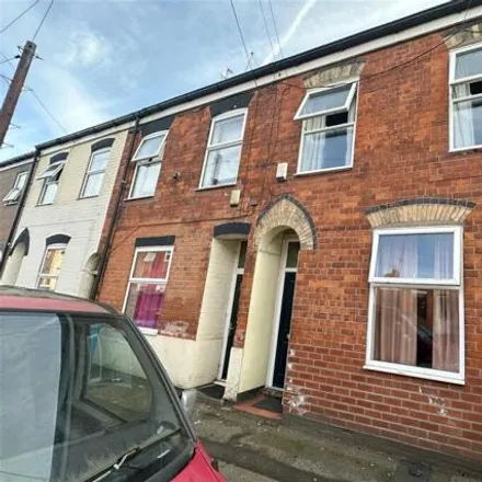 Buy this 3 bed townhouse on Sharp Street in Hull, HU5 2AB
