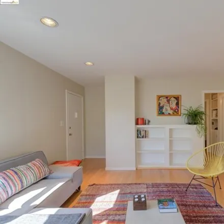 Image 4 - 1269 Campus Drive, Berkeley, CA 94708, USA - House for rent