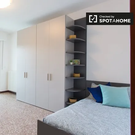 Rent this 4 bed room on Via Pietro Boifava in 20, 20142 Milan MI