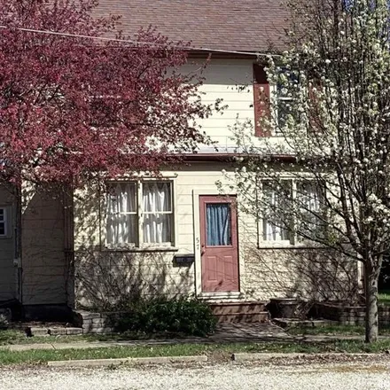 Image 2 - Farmington City Hall, North East Street, Farmington, Fulton County, IL 61531, USA - House for sale