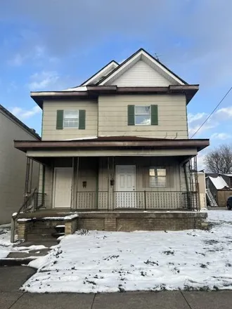Buy this studio house on 2001 9th Avenue in Huntington, WV 25703