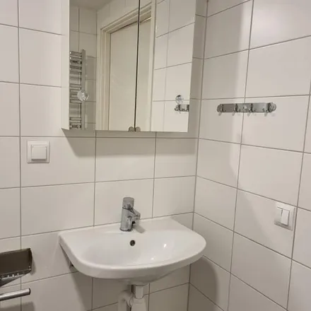 Rent this 1 bed apartment on Kringlan kemtvätt in Köpmangatan, 151 71 Södertälje