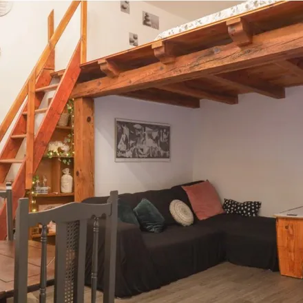 Rent this studio apartment on Madrid in Calle de Buenavista, 25
