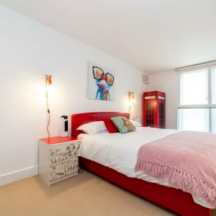 Rent this 2 bed apartment on 15 Chambers Street in London, SE16 4WG