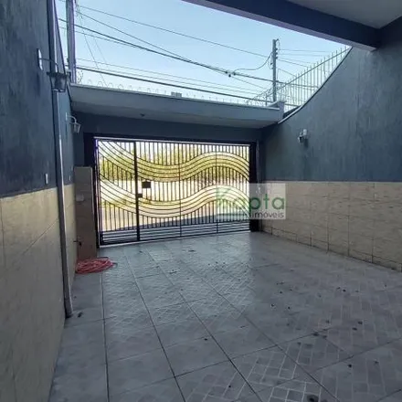 Rent this 4 bed house on Escola Municipal de Ensino Fundamental Jairo Ramos in Rua General Lauro Cavalcanti de Farias 438, Jardim Mangalot
