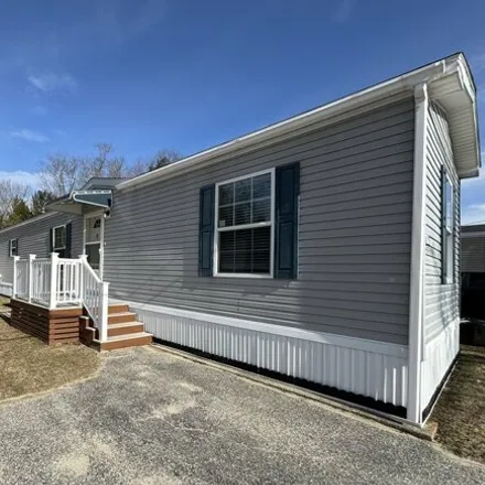 Buy this studio apartment on 7 Stevens Drive in Lisbon, Androscoggin County
