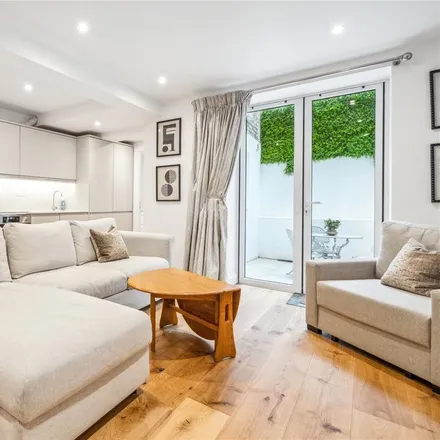 Rent this 1 bed apartment on 4 St. Mark's Road in London, W11 1RG