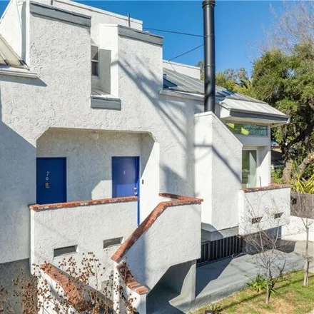 Image 1 - 4711 Colfax Avenue, Los Angeles, CA 91602, USA - Townhouse for sale