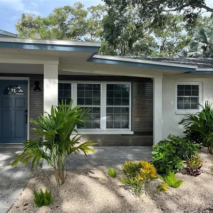Buy this 4 bed house on 421 Evergreen Avenue in Longwood, FL 32750
