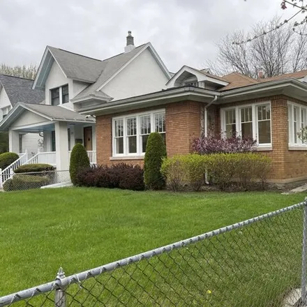 Image 1 - 4900 West Cullom Avenue, Chicago, IL 60634, USA - House for sale
