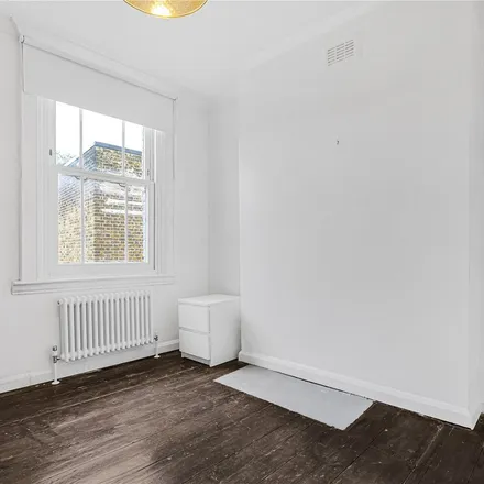 Rent this 3 bed apartment on 13-29 Argyle Road in London, E1 4EQ