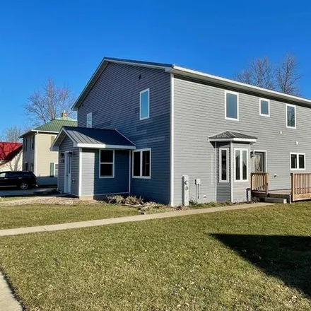Buy this 6 bed house on 544 South Jackson Street in Lancaster, WI 53813
