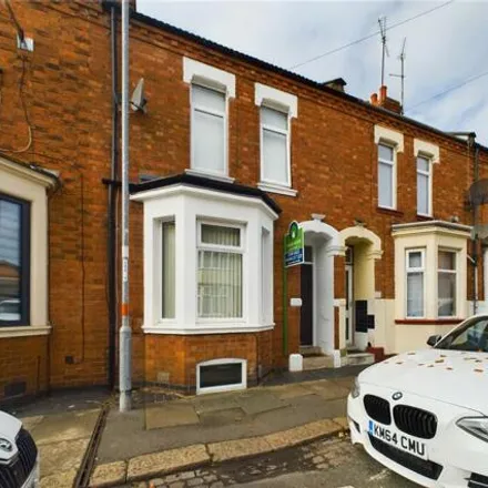 Buy this 3 bed townhouse on Alfred Tear in Wycliffe Road, Northampton