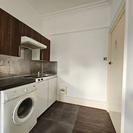 Image 4 - Melrose Avenue, London, NW2 4JX, United Kingdom - Apartment for rent