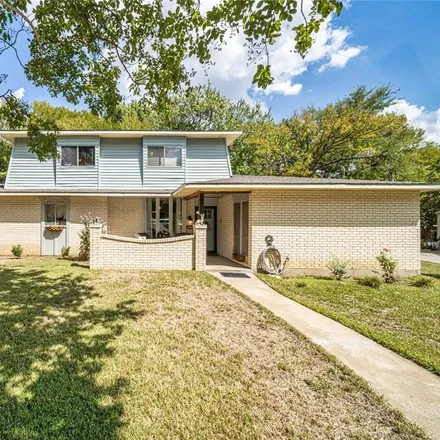Buy this 4 bed house on 2213 Ridgewood Drive in Sherman, TX 75092