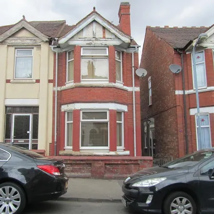 Rent this 3 bed duplex on Prince's Avenue in Nuneaton, CV11 5NU