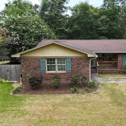 Buy this 3 bed house on 637 Glenwood Dr in Thomasville, Georgia