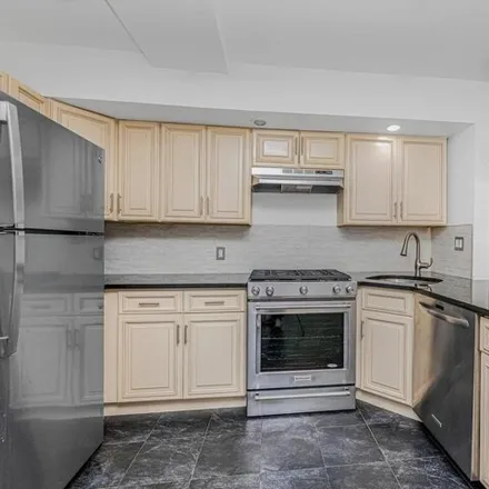 Image 5 - 503 Hollywood Avenue, New York, NY 10465, USA - House for rent