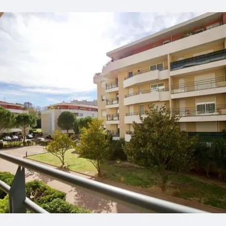 Rent this 1 bed apartment on 68 Quai du Port in 13002 2e Arrondissement, France
