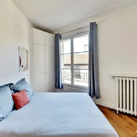 Image 2 - 43 Rue Vauvenargues, 75018 Paris, France - Room for rent