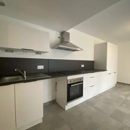 Rent this 4 bed apartment on 1 Rue Matthias Ringmann in 67400 Illkirch-Graffenstaden, France