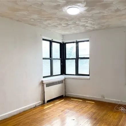 Buy this studio apartment on 463 East 178th Street in New York, NY 10457