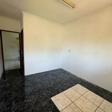 Image 6 - Gardendale Crescent, Mount Vernon, Durban, 4094, South Africa - Apartment for rent