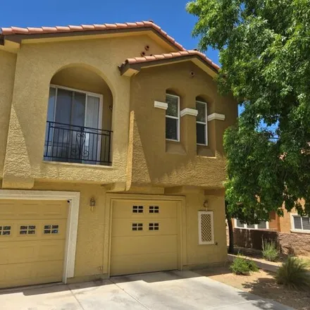 Image 1 - Edith Boulevard Northeast, Albuquerque, NM 81702, USA - House for rent