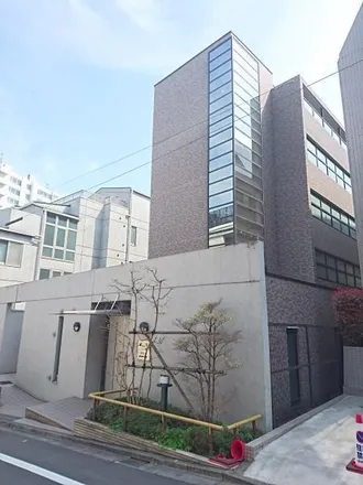 Rent this studio apartment on Josen-ji in Zekkouzaka, Azabu