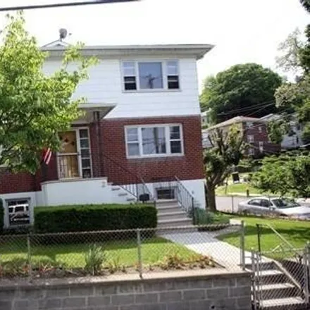 Rent this 3 bed house on 2 Coolidge Avenue in City of Yonkers, NY 10701