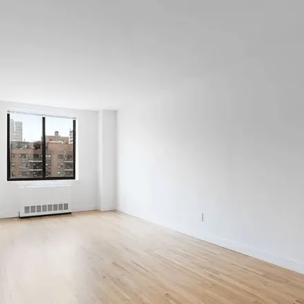 Rent this 2 bed apartment on Center For Laboratory Medicine in 327 East 64th Street, New York