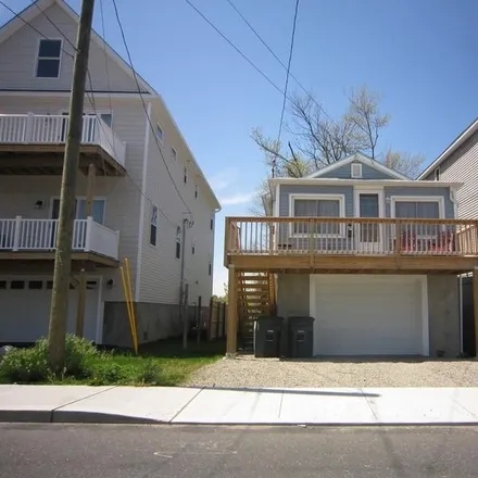 Rent this 2 bed house on 880 East Broadway in Silver Beach, Milford