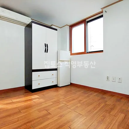 Rent this studio apartment on 서울특별시 관악구 신림동 1459-29
