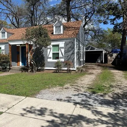 Image 2 - 1124 Cleckler Avenue, Fort Worth, TX 76111, USA - House for sale