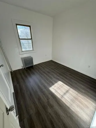 Rent this 4 bed apartment on 238 South 3rd Avenue in City of Mount Vernon, NY 10550